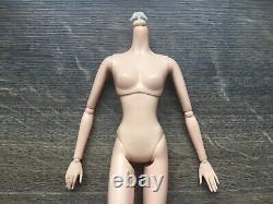 2008 EXTREMELY RARE Collectors Edition Barbie Pivotal body