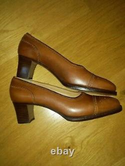 Brand New Extremely Rare ALBALADEJO ladies, Tan, Brogue Effect, Court Shoes