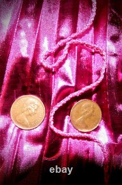 EXTREMELY RARE 1971 New Pence 2p Coin Collectors Item Fleur de Iris