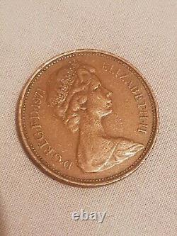 EXTREMELY RARE 1971. Original Old Coin New Pence 2p Coin? Fleur de Iris