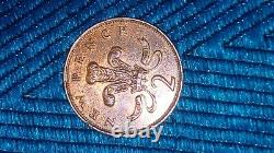 EXTREMELY RARE 1971. Original Old Coin New Pence 2p Coin Fleur de Iris