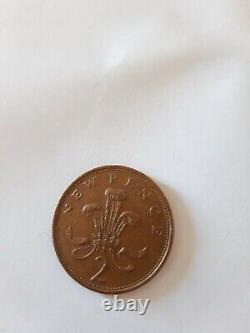 EXTREMELY RARE 1981 Queen Elizabeth II Gem Reverse Coin New Pence