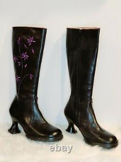 Extremely RARE New In Box John Fluevog SWEETY Black/Purple Leather Boots, Sz 10