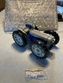 Extremely Rare 1/16 County Super 4 Tractor Ernest Doe 2008 Ltd Edition UH2781