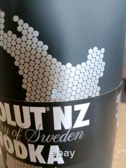 Extremely Rare Absolute New Zealand 2nd Skin Limited Edition Only 12k Produced