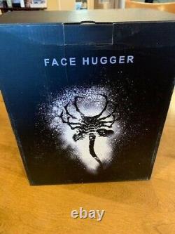 Extremely Rare! Alien FACEHUGGER Autographed by the Director Ridley Scott NIB