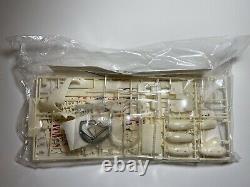 Extremely Rare Bell 47G-2 Helicopter G-Mark Japan Detailed 120 Scale Model