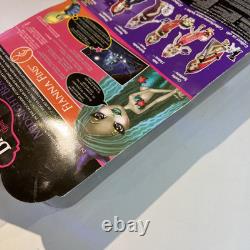 Extremely Rare Boxed Bratz Bratzillaz Doll Fianna Fins Midnight beach