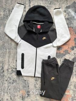 Extremely Rare Gold Tick Black White Nike Tech Fleece New Season Tracksuit Small Extremely Rare Gold Tick Black White Nike Tech Fleece New Season Tracksuit Small