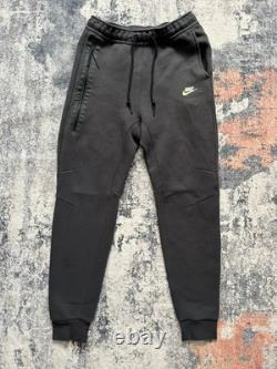 Extremely Rare Gold Tick Black White Nike Tech Fleece New Season Tracksuit Small Extremely Rare Gold Tick Black White Nike Tech Fleece New Season Tracksuit Small