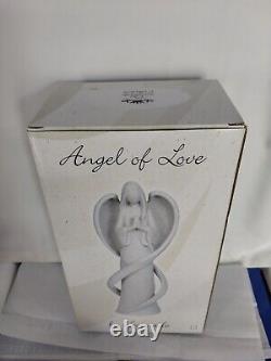 Extremely Rare LEONARDO COLLECTION Beautiful Angel of Love Discontinued Figurine