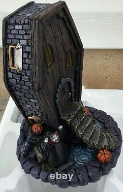 (Extremely Rare) Nightmare Before Christmas Hawthorne Village COFFIN HOUSE