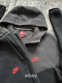 Extremely Rare Red Black New Season Nike Tech Fleece Large Men's Tracksuit