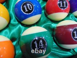 Extremely Rare Vigma Virgin Pearl Design Pool Balls. New Old Stock & Case