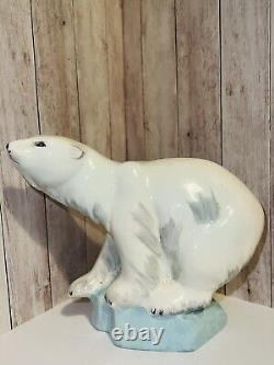 Extremely Rare Wedgwood polar bear On The Ice Floe Hand painted Unicorn Hallmark