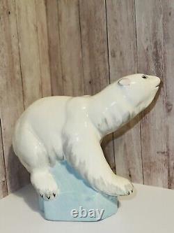 Extremely Rare Wedgwood polar bear On The Ice Floe Hand painted Unicorn Hallmark