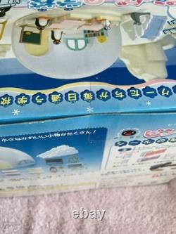 Extremely rare Pingu World Collection Pingu's School, brand new and unopened