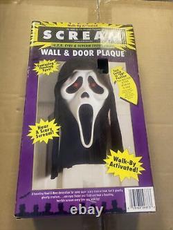 Fun World Scream L. E. D Wall & Door Plaque EXTREMELY RARE