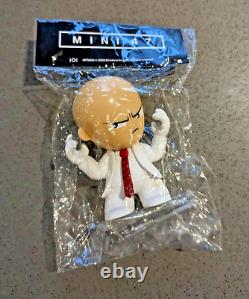 Hitman Mini Figure 3 Employee-Only White Requiem Suit Extremely rare! SEALED