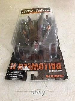 MEZCO Halloween II Michael myers brand new factory sealled = EXTREMELY RARE =