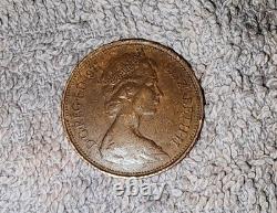 Rare 1971 New Pence 2p Error Coin British Currency / Extremely fine quality
