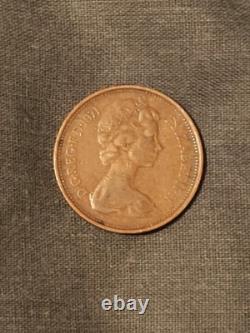 Rare 1971 New Pence 2p Error Coin British Currency / Extremely fine quality