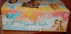 Very Extremely Rare Bratz Spring Break Pool 12 Pieces Hard To Find New In Box
