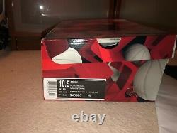 Authentique Nike Kyrie 4 Confetti Ds Taille Uk 9.5 Extremely Rare 943806-900
