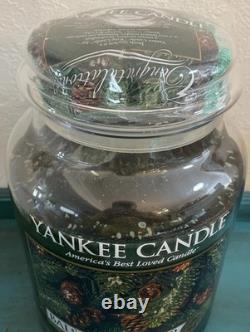 Balsam et Cèdre bougie Yankee Candle King de 13 lb extrêmement rare, neuve, jamais allumée Balsam et Cèdre bougie Yankee Candle King de 13 lb extrêmement rare, neuve, jamais allumée