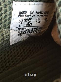Bnib Nike Air Presto Chanjo Plus Size L Large Extremely Rare Ds 104299-002 translates to 'Bnib Nike Air Presto Chanjo Taille Plus L Large Extrêmement Rare Ds 104299-002' in French.