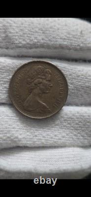 Britannique 1975 2p, NOUVEAU PENCE, EXTREMEMENT RARE. À AVOIR ABSOLUMENT