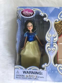 Disney Store 2013 Ariel Et Sisters Mini Dolls + 4 Princess Wardrobe Play Sets