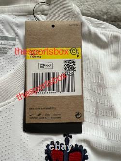 EXTREMEMENT RARE Nouveau T-shirt d’échauffement officiel Nike Angleterre 1872 150e anniversaire. S