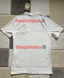 EXTREMEMENT RARE Nouveau T-shirt d’échauffement officiel Nike Angleterre 1872 150e anniversaire. S