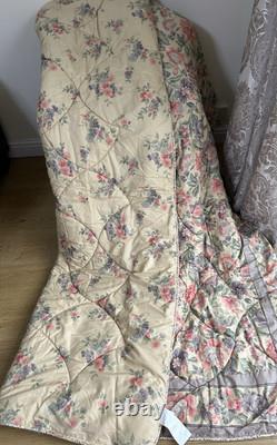 Ensemble de couvre-lit matelassé vintage Laura Ashley, extrêmement rare et tout neuf