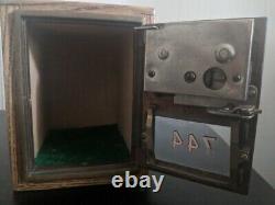 Extrêmement Rare Antique Verrouillage 2-dial U. S. Mail Office Box Wooden Coin Bank