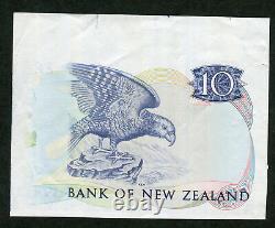Extrêmement Rare Banque De Réserve De Nouvelle-zélande Portion De Specimen Ten Dollars Cf. P. 17