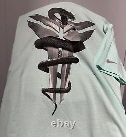 Extrêmement rare Kobe Bryant Nike Black Mamba T-shirt pour homme de taille large de la collection de Pâques