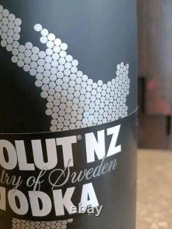 Extrêmement rare, édition limitée Absolute New Zealand 2e peau, seulement 12 000 exemplaires produits