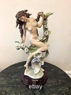 G. Armani Extrêmement Rare Limited Edition A. P. Lilia Figurine Nue