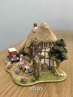 Lilliput Lane STRAWBERRY FIELDS extrêmement rare + Gold Top (1 titre tel qu'illustré)