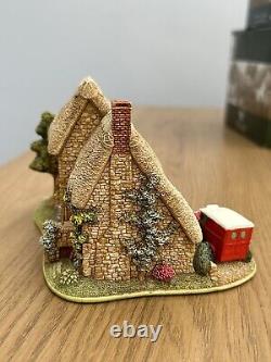 Lilliput Lane STRAWBERRY FIELDS extrêmement rare + Gold Top (1 titre tel qu'illustré)