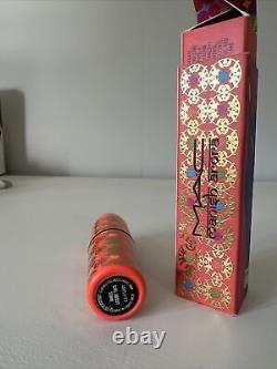 Mac rouge à lèvres édition limitée extrêmement rare de Manish Arora pour les filles en ville