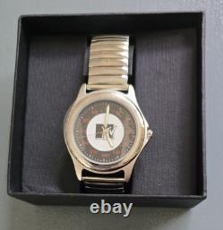 Montre de collection extrêmement rare des années 1990, remise au personnel des MTV Europe/Music Awards