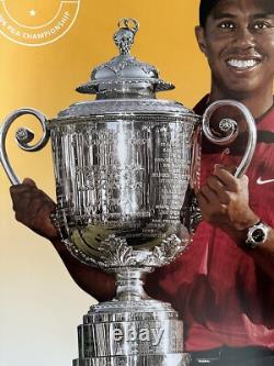 NIKE TIGER WOODS Affiche de publicité de la boutique officielle des professionnels NOUVELLE. Extrêmement rare