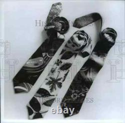 NOUVEAU Foulard Cravate Authentique Hermes Imprimé Grand Manège EXTREMEMENT RARE Années 90