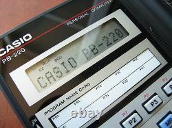 Nouveau Extrêmement Rare Vintage Casio Pb-220 LCD Calculateur De Poche De Base