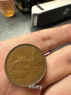 Nouveaux pièces de pence/extêmement rares
