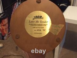 ORNEMENT EN VERRE DOME LARGE ELVIS LOVE ME TENDER TRÈS RARE PRESQUE COMME NEUF