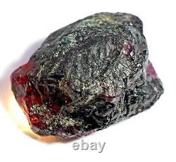 Painite rouge brun extrêmement rare non chauffé brut de facette 173,50 Ct certifié Mogok